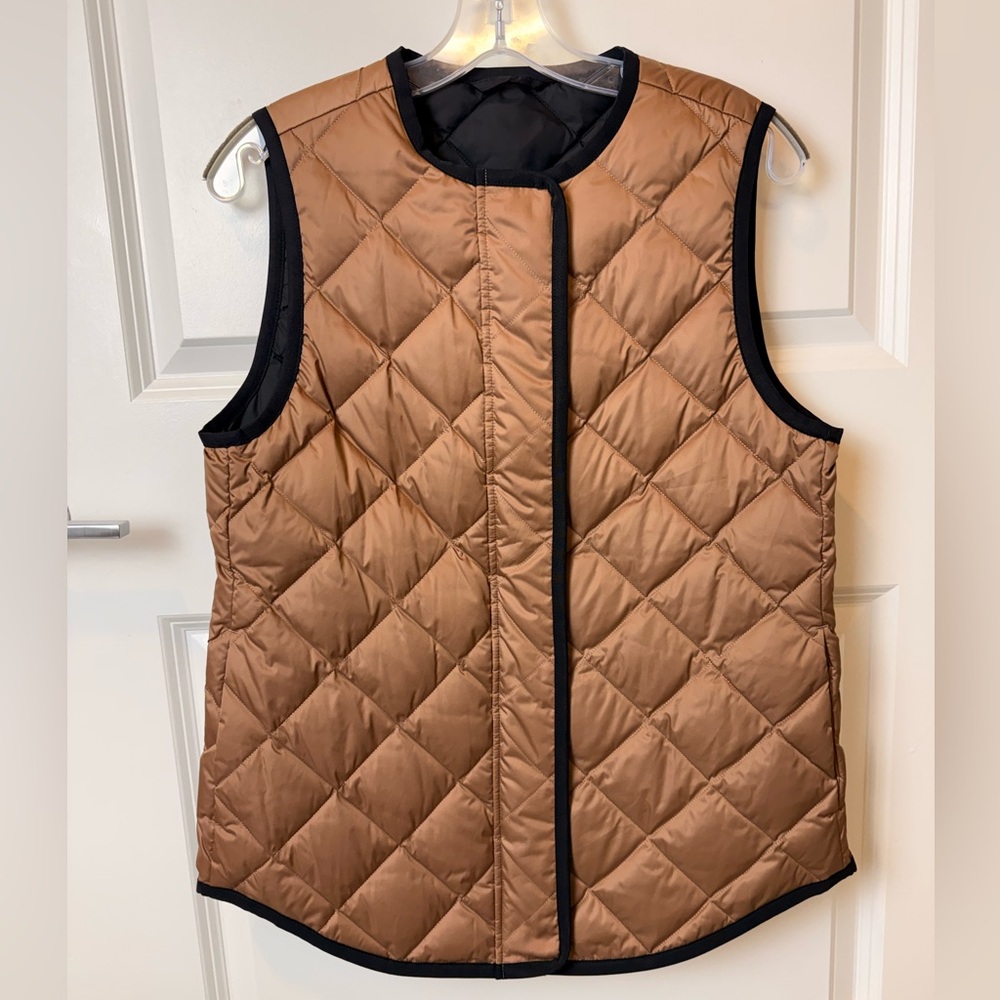 Theory Quilted Down Vest Snap Zip Lightweight Puffer Camel | Minimalist Look | S
